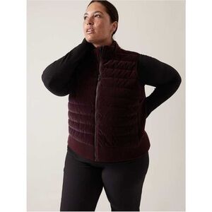 Athleta Hanover Hybrid Vest XL NWT in color Spiced Cabernet